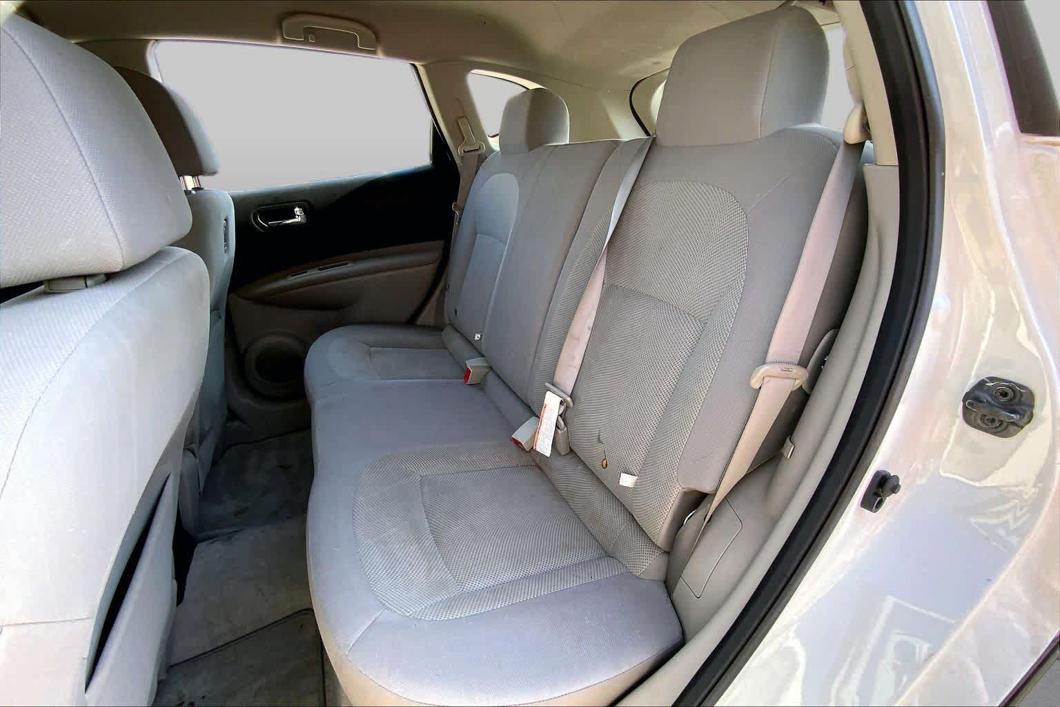 Used 2013 Nissan Rogue S FWD image 19
