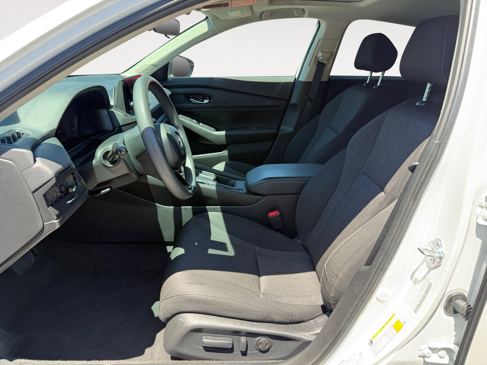 Used 2025 Honda Accord SE image 10