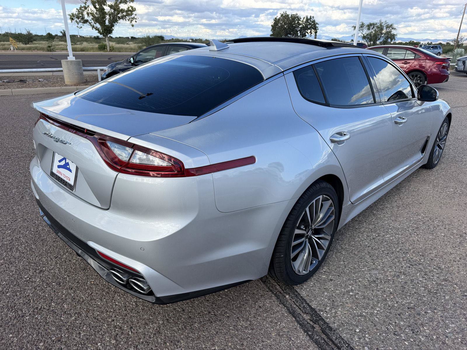 Used 2018 Kia Stinger Premium RWD image 6