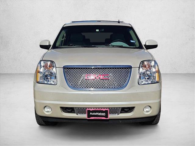 Used 2009 GMC Yukon Denali image 2