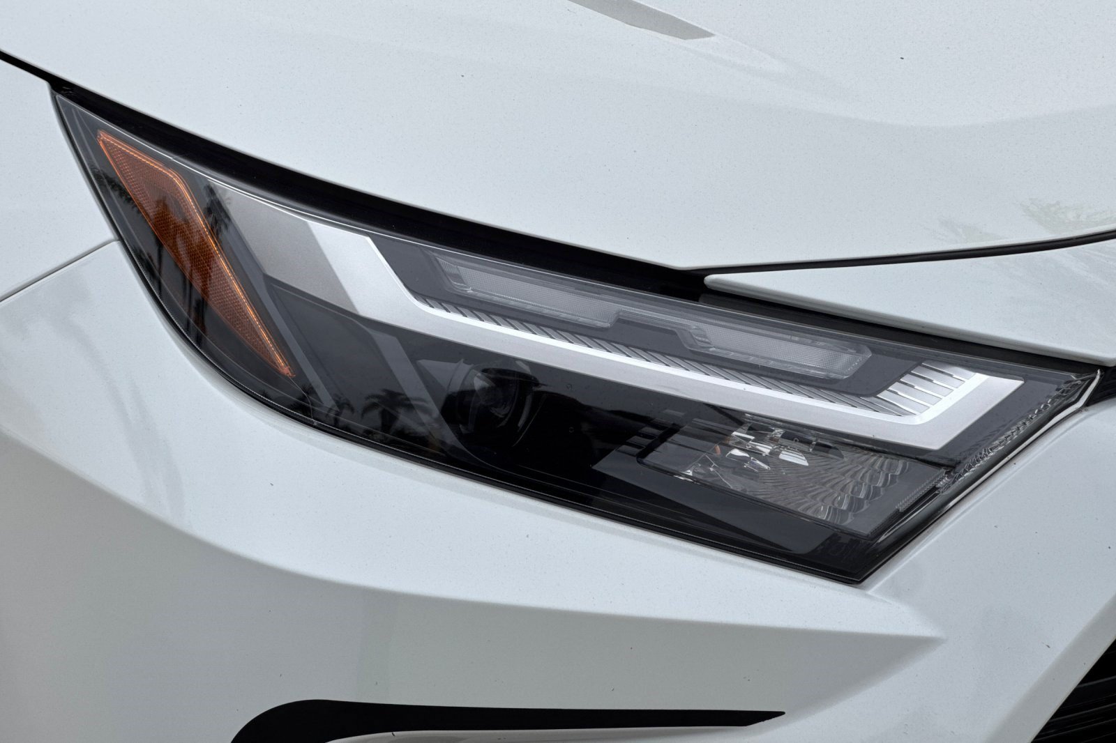 Used 2022 Toyota RAV4 XLE Premium AWD/4WD image 12