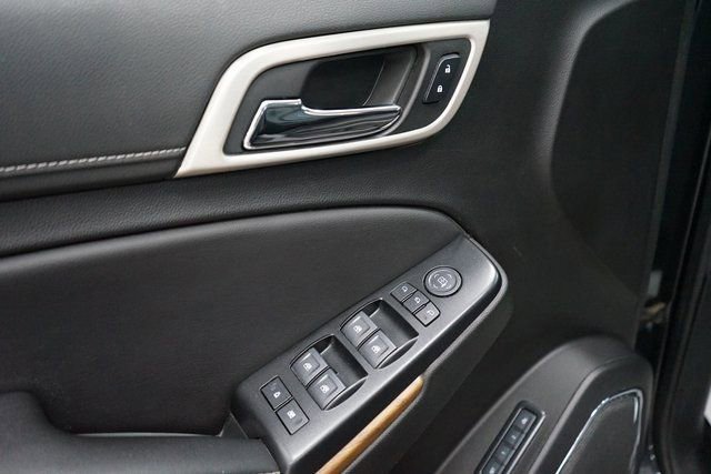 Used 2020 GMC Yukon Denali w/ Denali Ultimate Package image 28