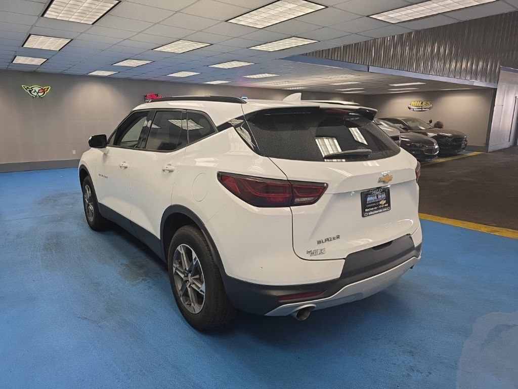 Certified 2024 Chevrolet Blazer LT w/ Convenience Package FWD image 10