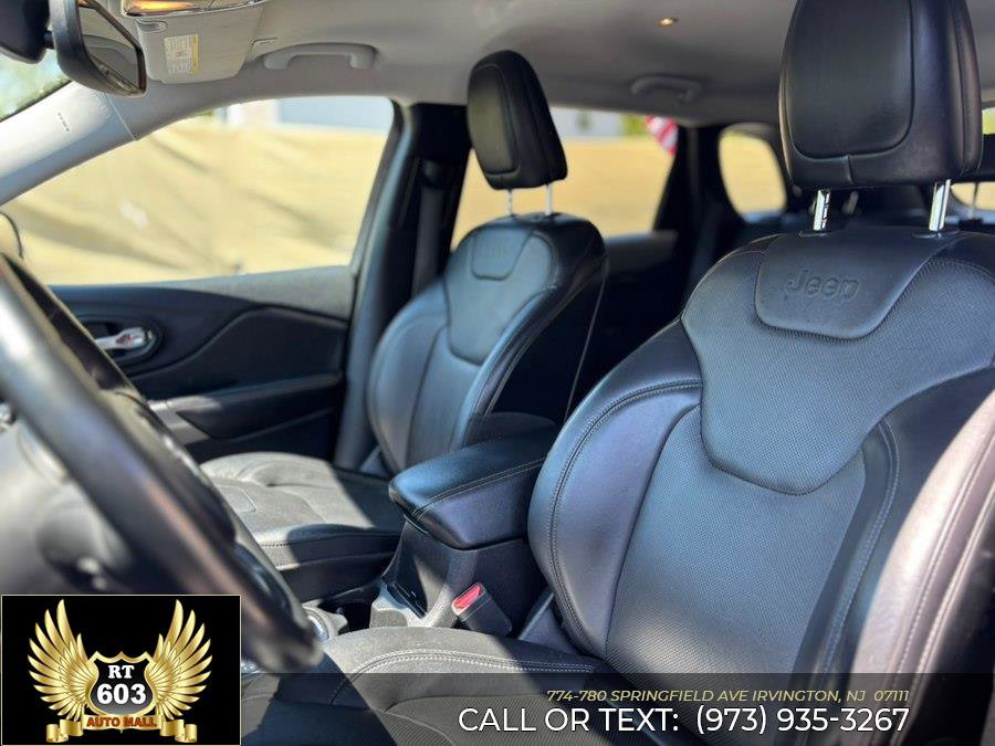 Used 2019 Jeep Cherokee Limited AWD/4WD image 14