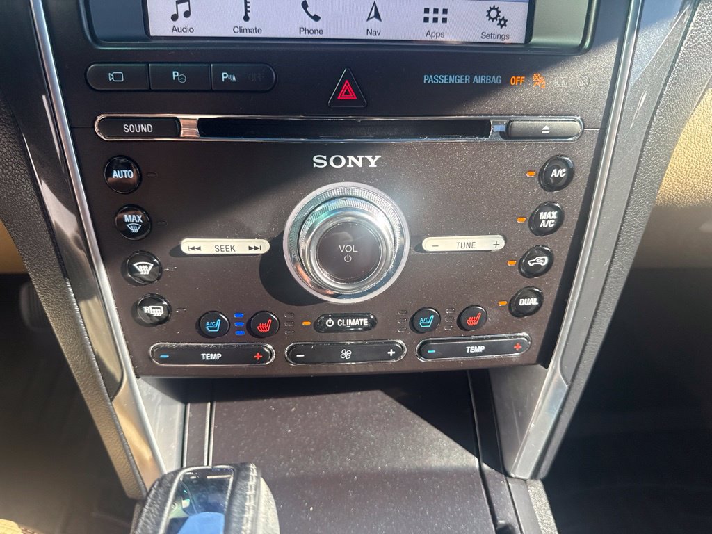Used 2017 Ford Explorer Limited w/ Equipment Group 301A FWD image 30