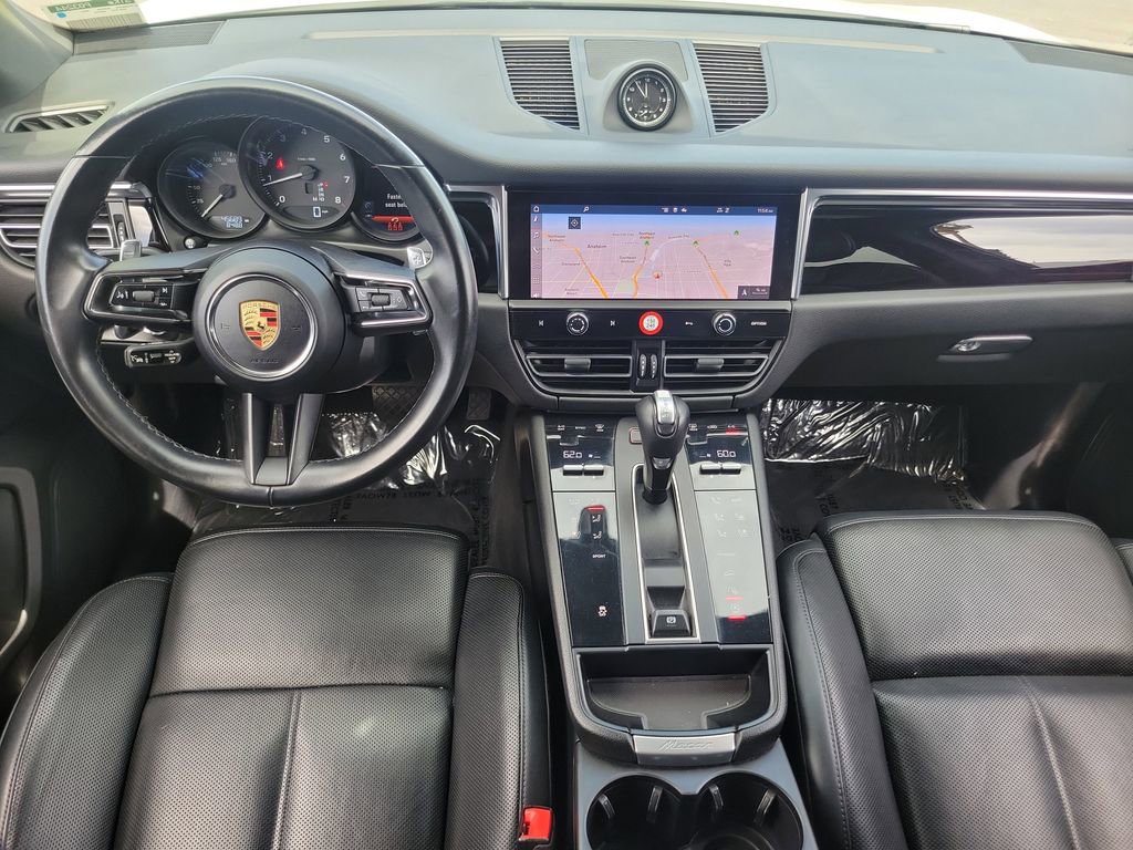 Used 2024 Porsche Macan AWD/4WD image 4
