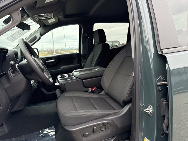 Used 2025 Chevrolet Silverado 1500 Custom Trail Boss w/ Turbomax Blackout Package image 13