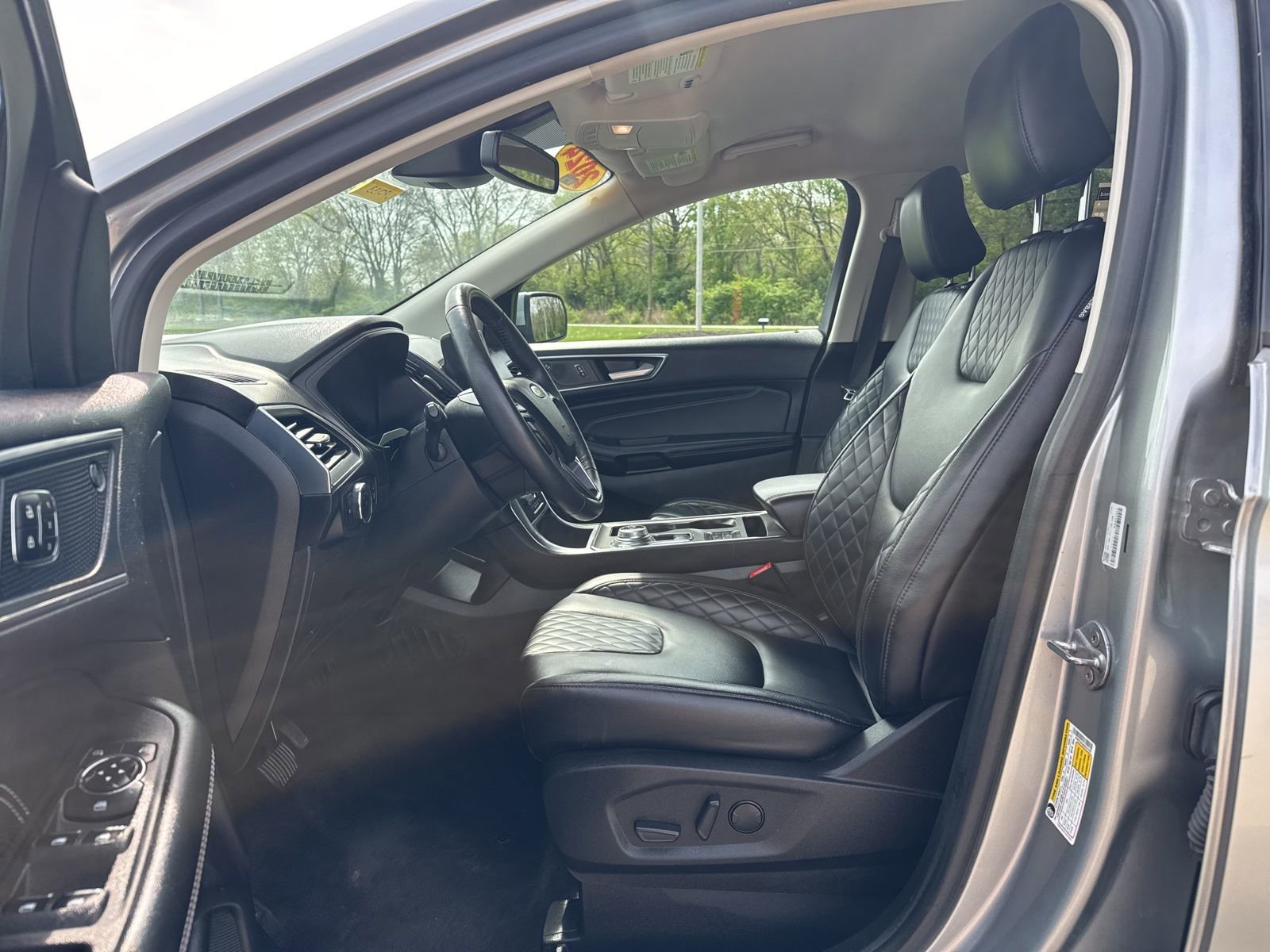 Used 2024 Ford Edge Titanium AWD/4WD image 18