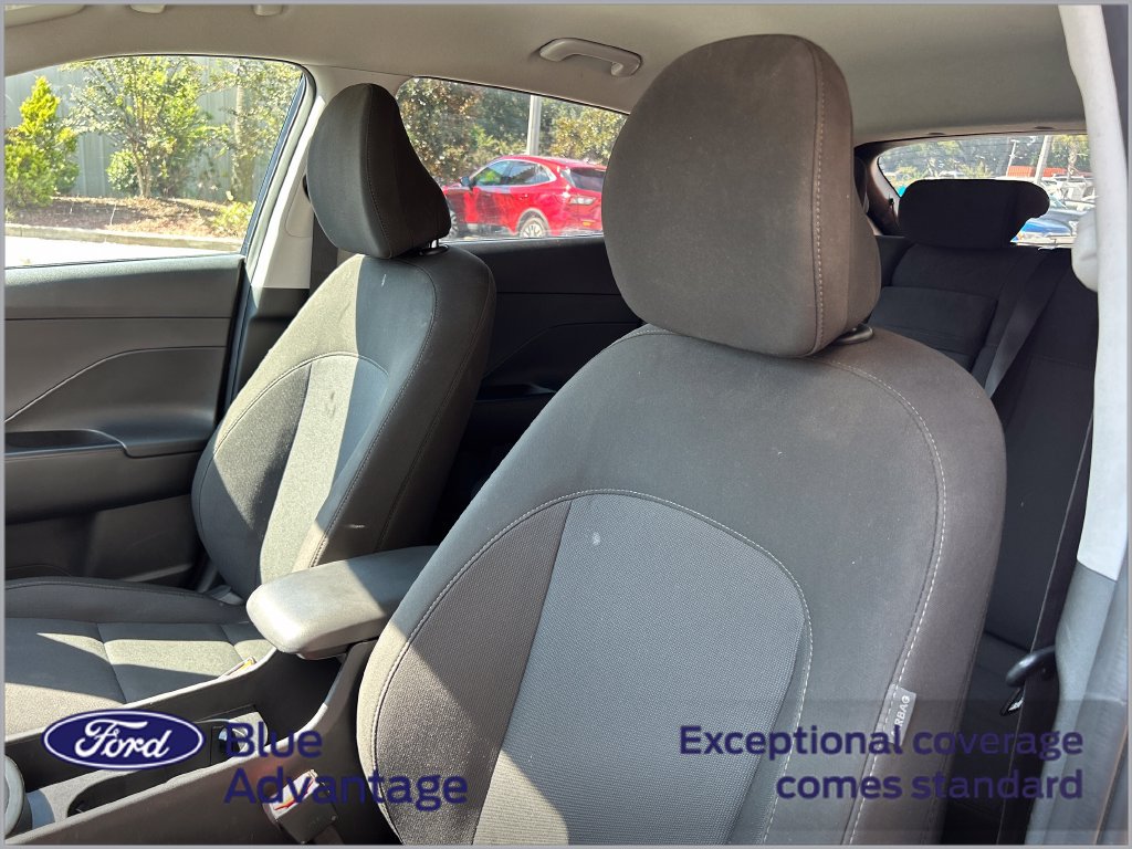 Used 2025 Hyundai Kona SEL FWD image 11