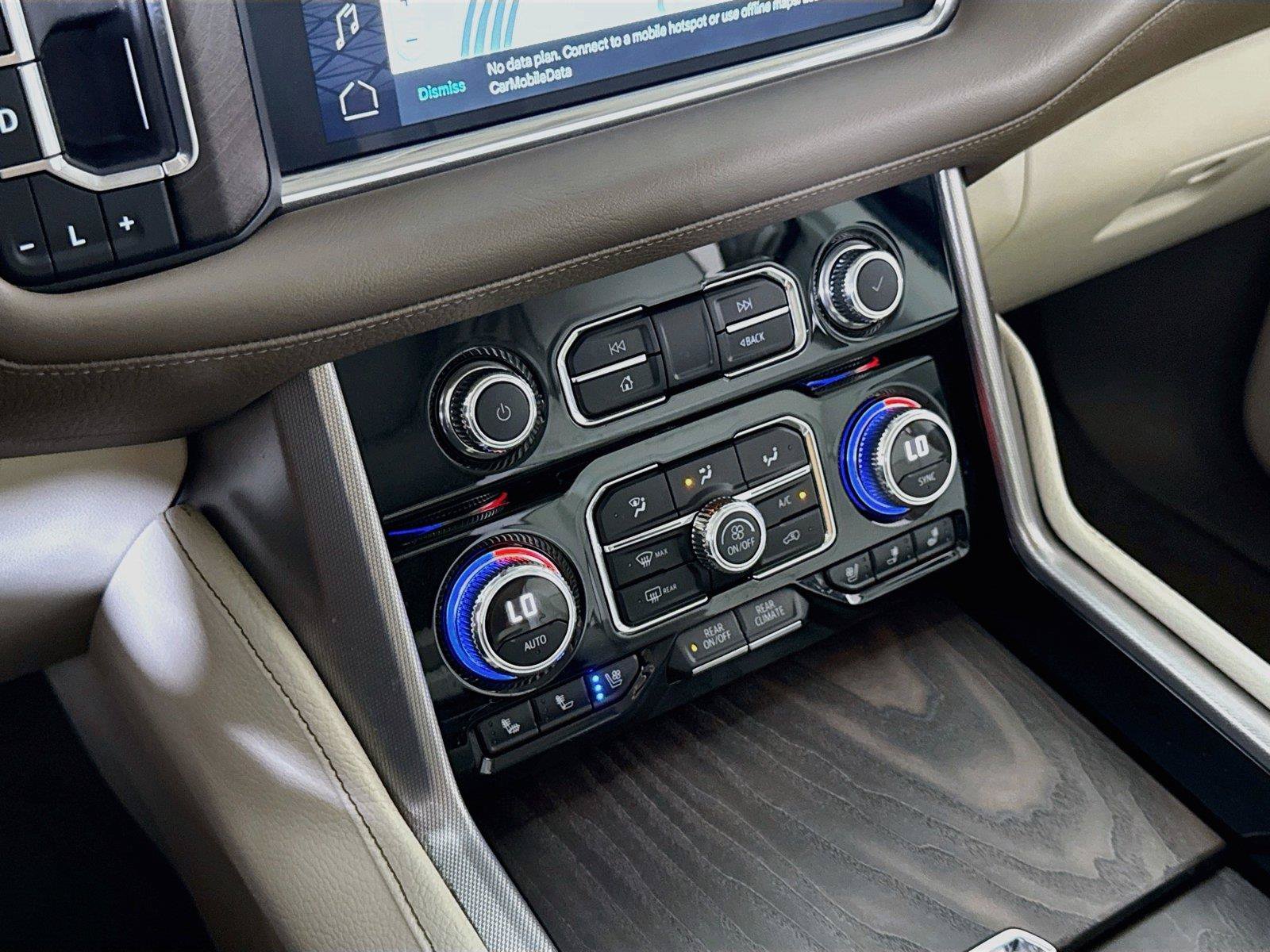 Used 2022 GMC Yukon Denali AWD/4WD image 17