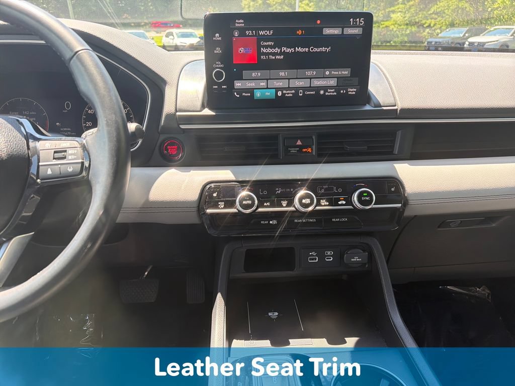 Used 2025 Honda Pilot EX-L image 17