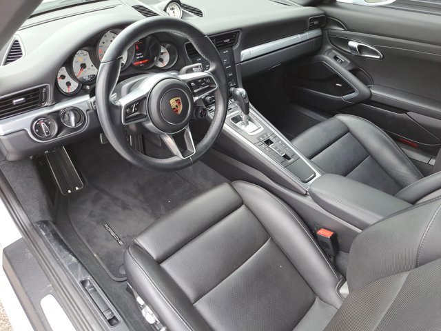 Certified 2017 Porsche 911 Carrera 4 image 4