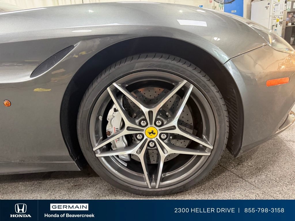 Used 2015 Ferrari California T RWD image 12