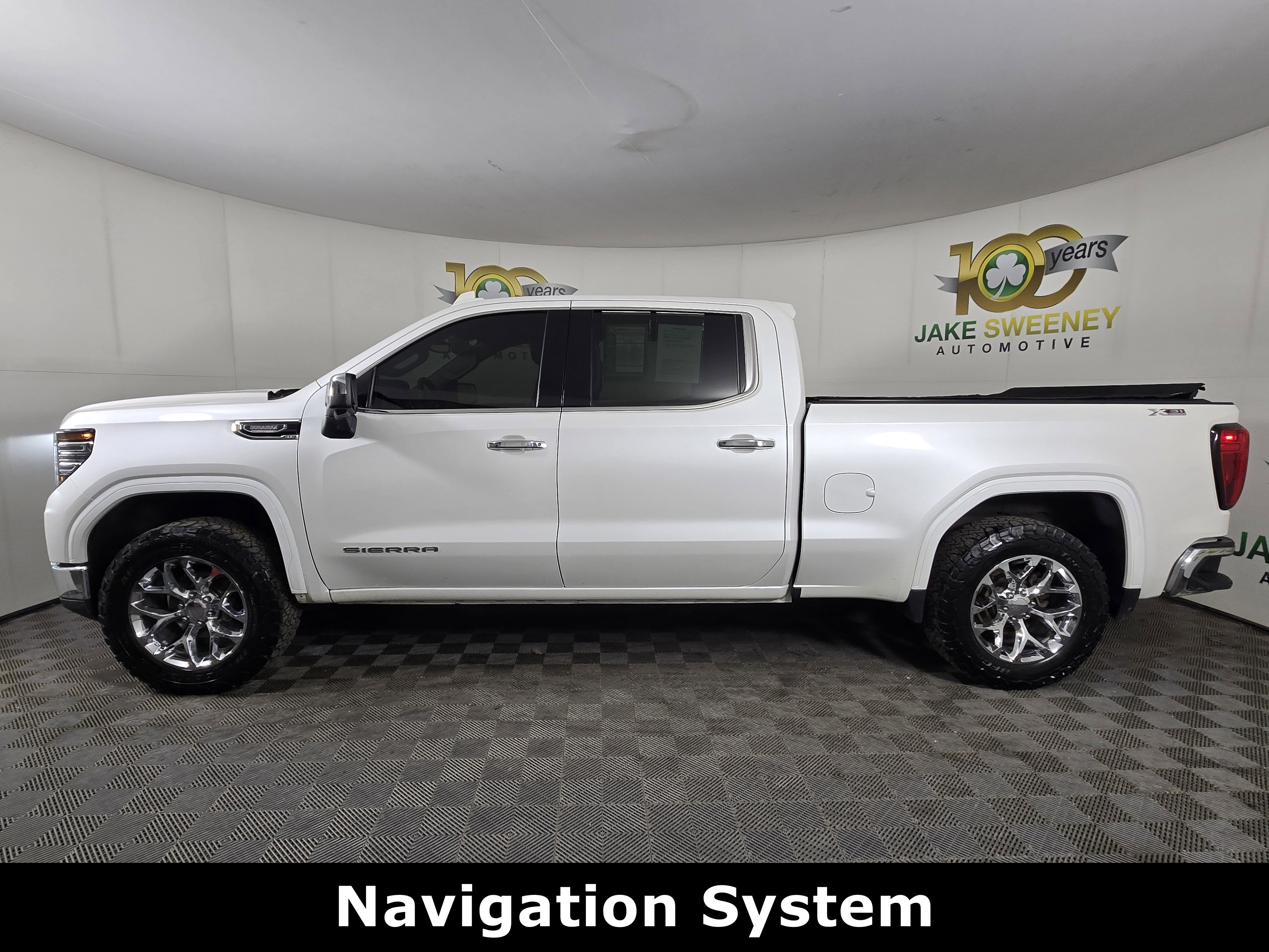 Certified 2022 GMC Sierra 1500 SLT w/ SLT Premium Plus Package image 4