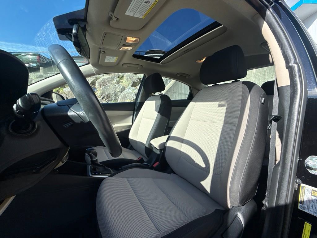 Used 2021 Hyundai Accent Limited FWD image 14