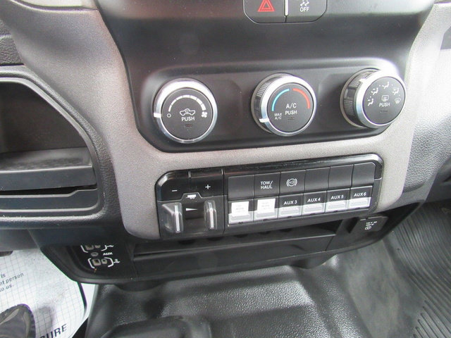 Used 2022 RAM 3500 Tradesman w/ Chrome Appearance Group AWD/4WD image 42