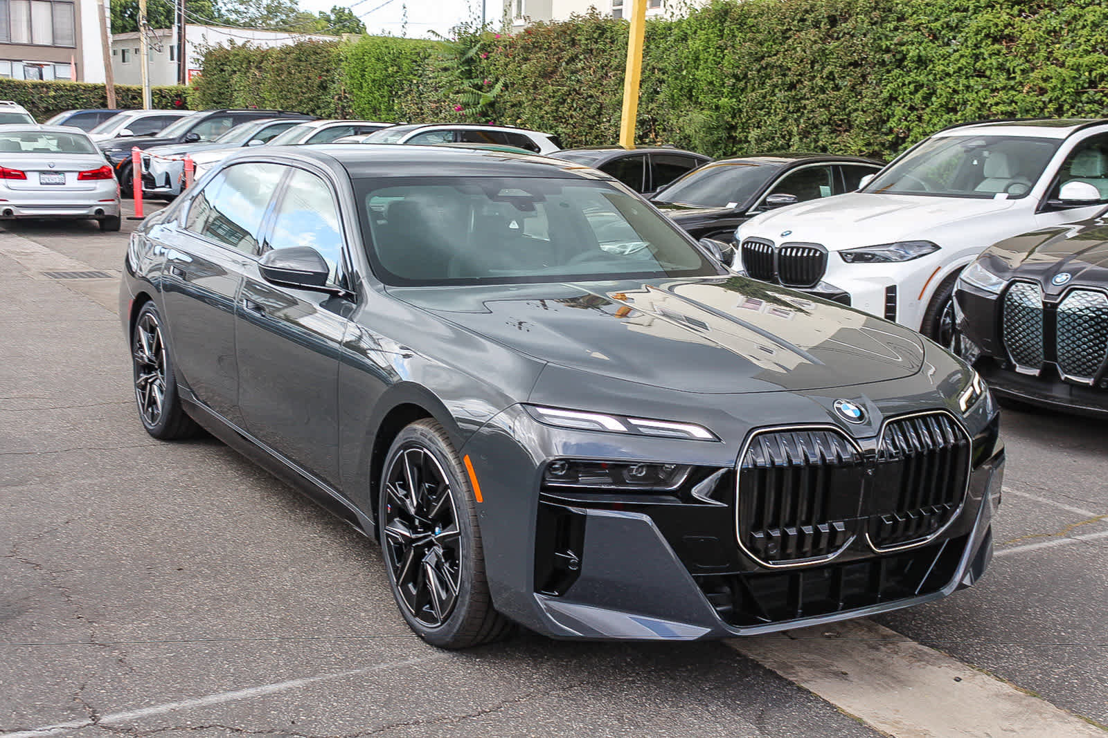 New 2026 BMW 740i w/ Premium Package RWD image 3
