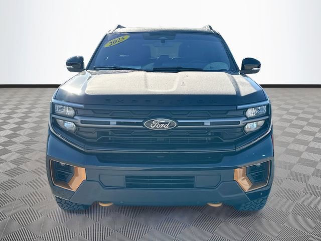 Used 2025 Ford Expedition Tremor AWD/4WD image 2