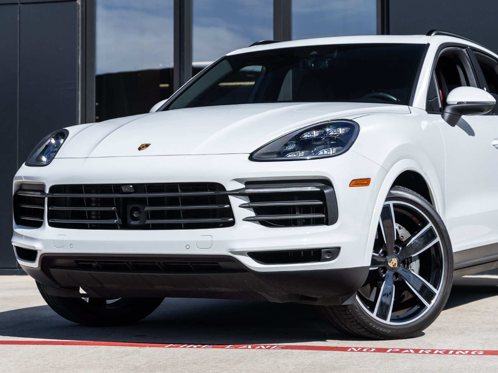 Certified 2023 Porsche Cayenne S Platinum AWD/4WD image 7