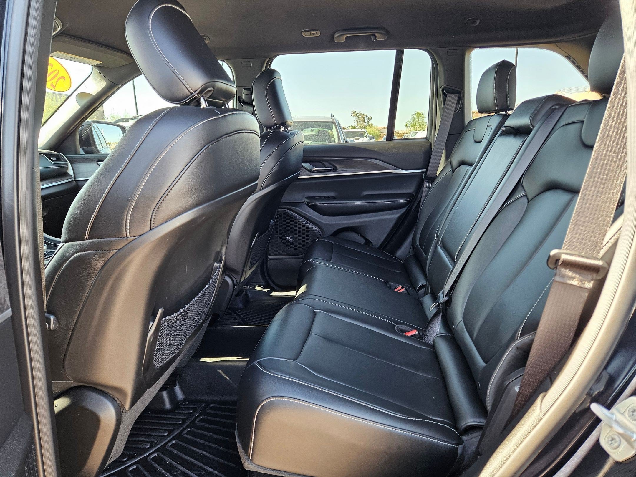 Used 2024 Jeep Grand Cherokee Limited RWD image 23