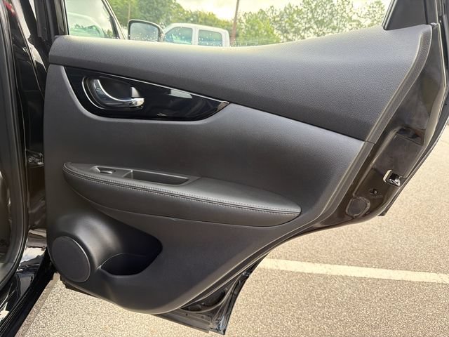 Used 2022 Nissan Rogue Sport SL w/ Premium Package FWD image 16