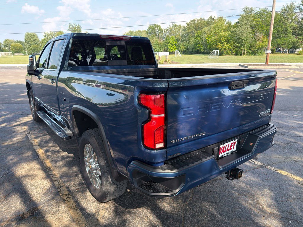 Used 2026 Chevrolet Silverado 2500 High Country w/ Technology Package AWD/4WD image 19