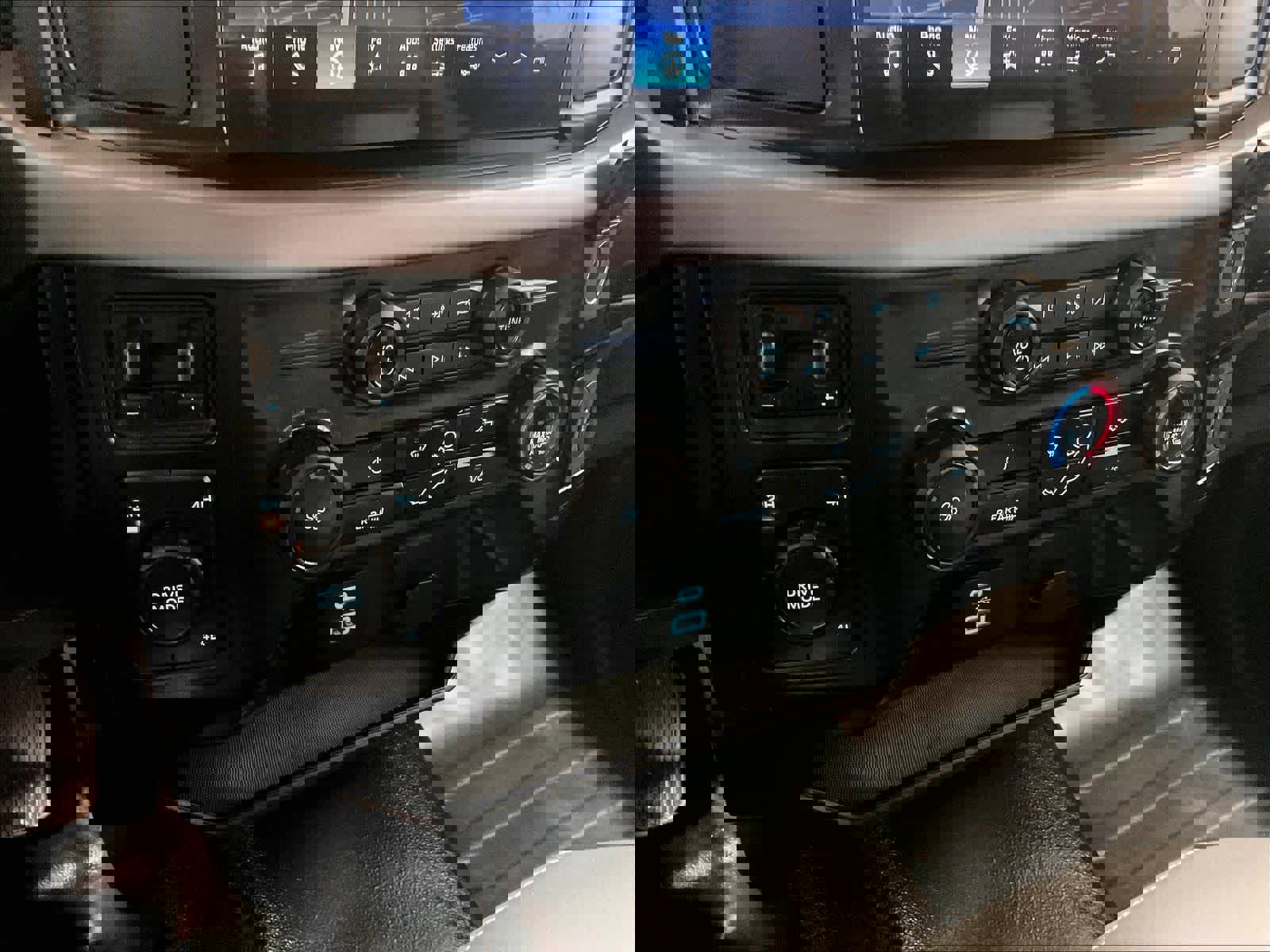 Used 2024 Ford F150 XL AWD/4WD image 25