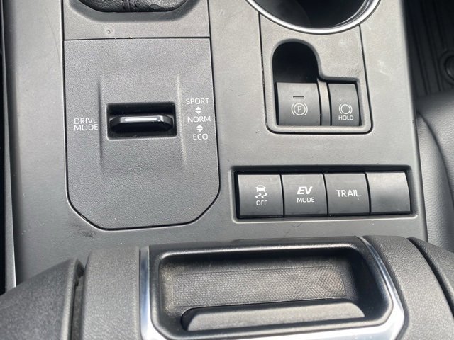 Used 2021 Toyota Highlander XLE image 24