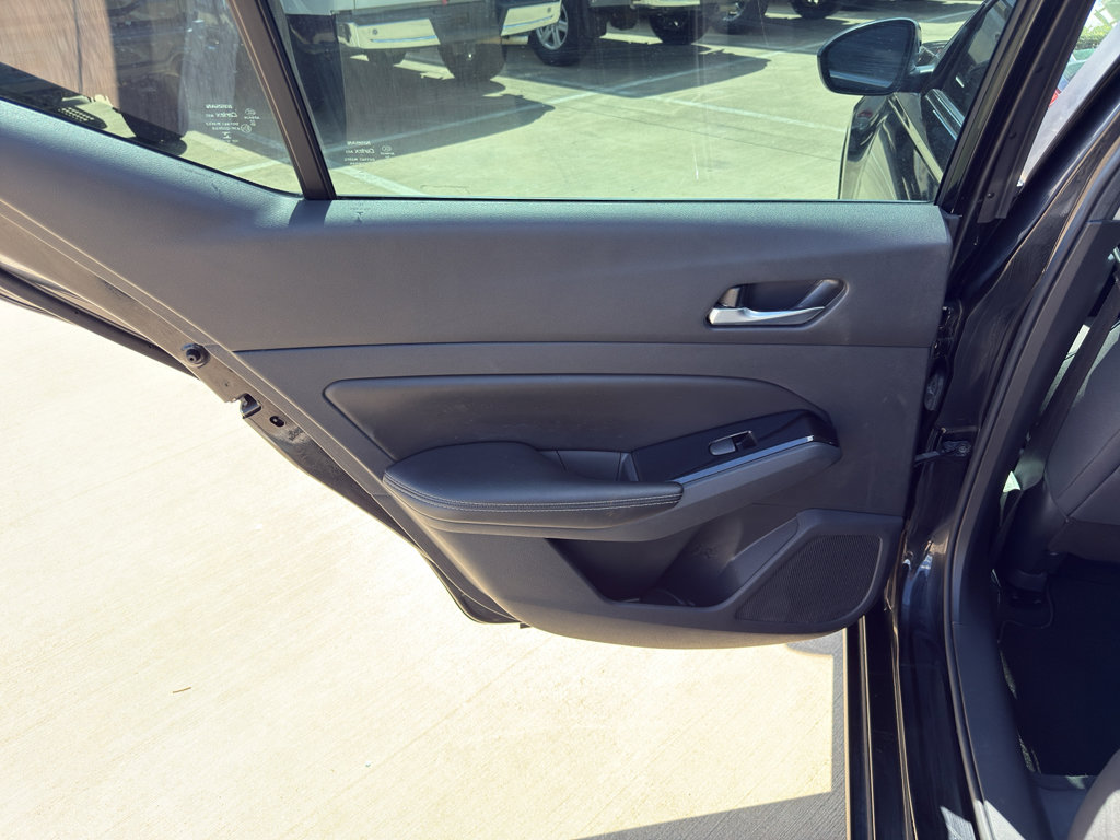 Used 2021 Nissan Altima 2.5 SV FWD image 16