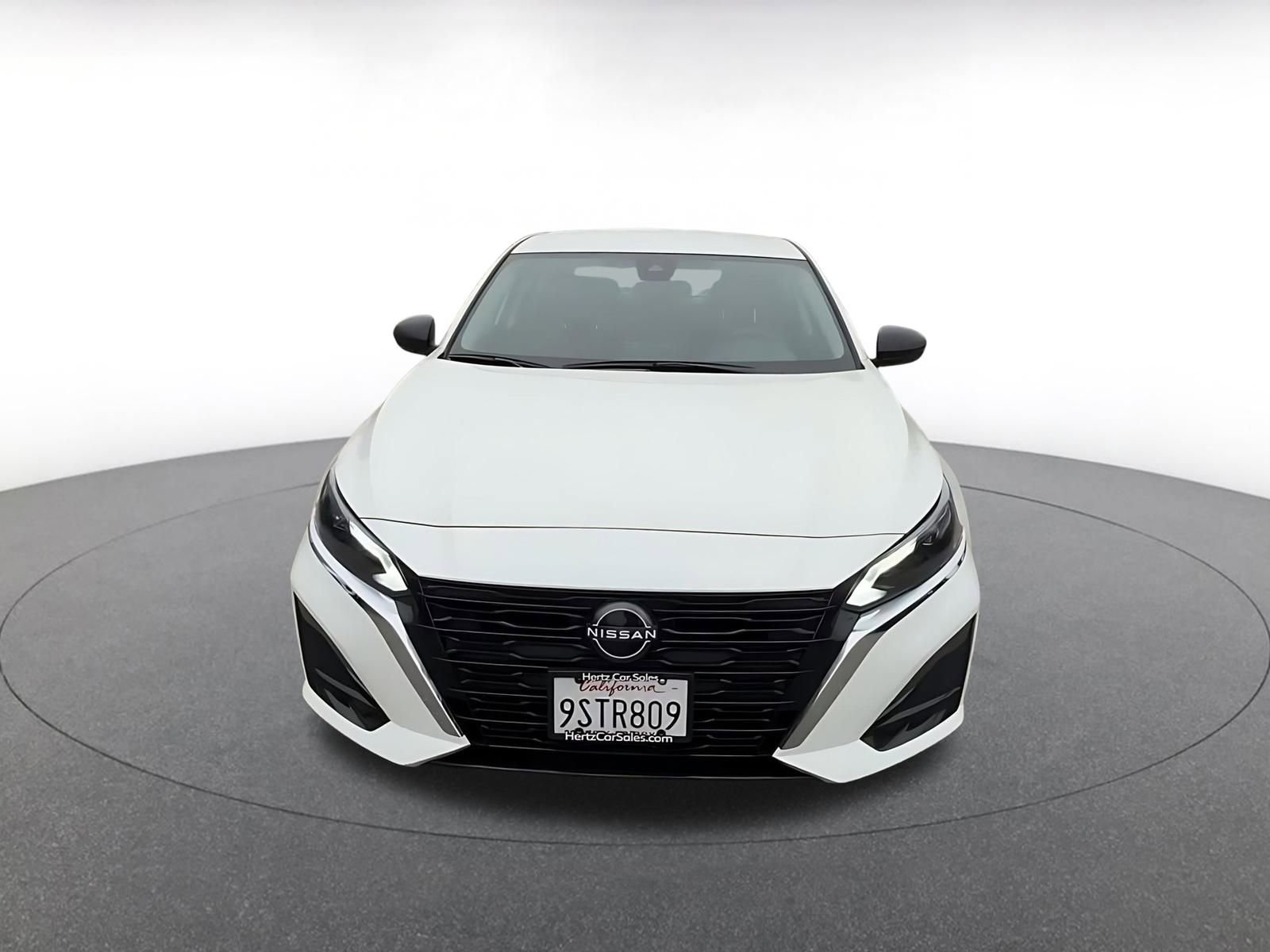 Used 2025 Nissan Altima 2.5 SV image 4