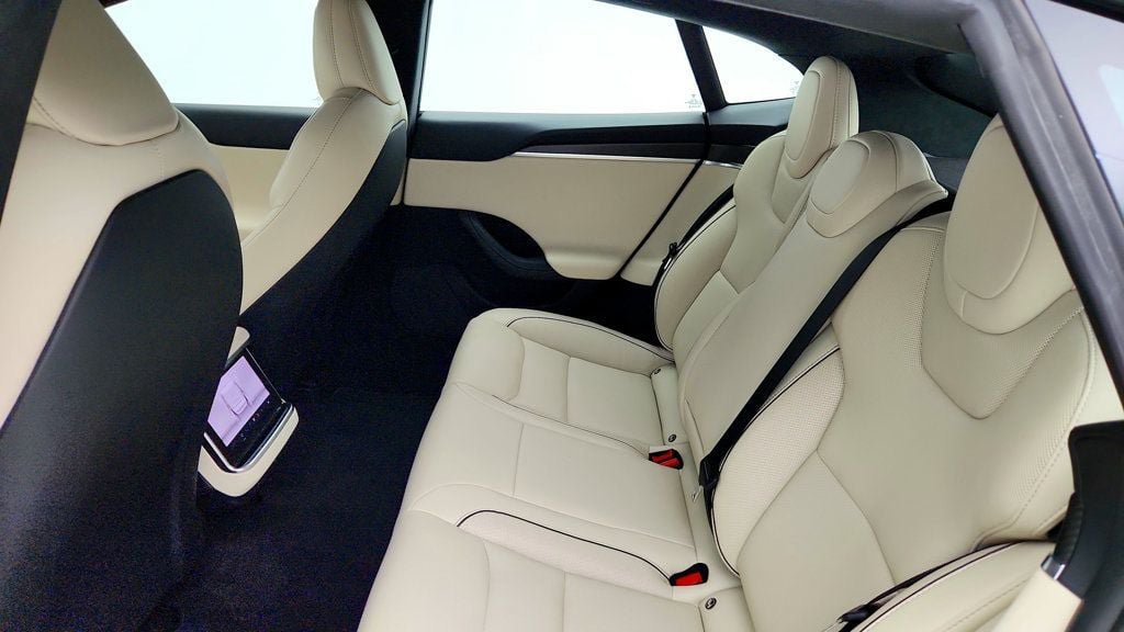 Used 2022 Tesla Model S Plaid AWD/4WD image 25