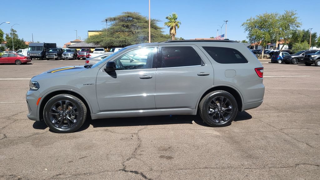 Used 2023 Dodge Durango R/T w/ Hemi Orange Plus Package RWD image 5