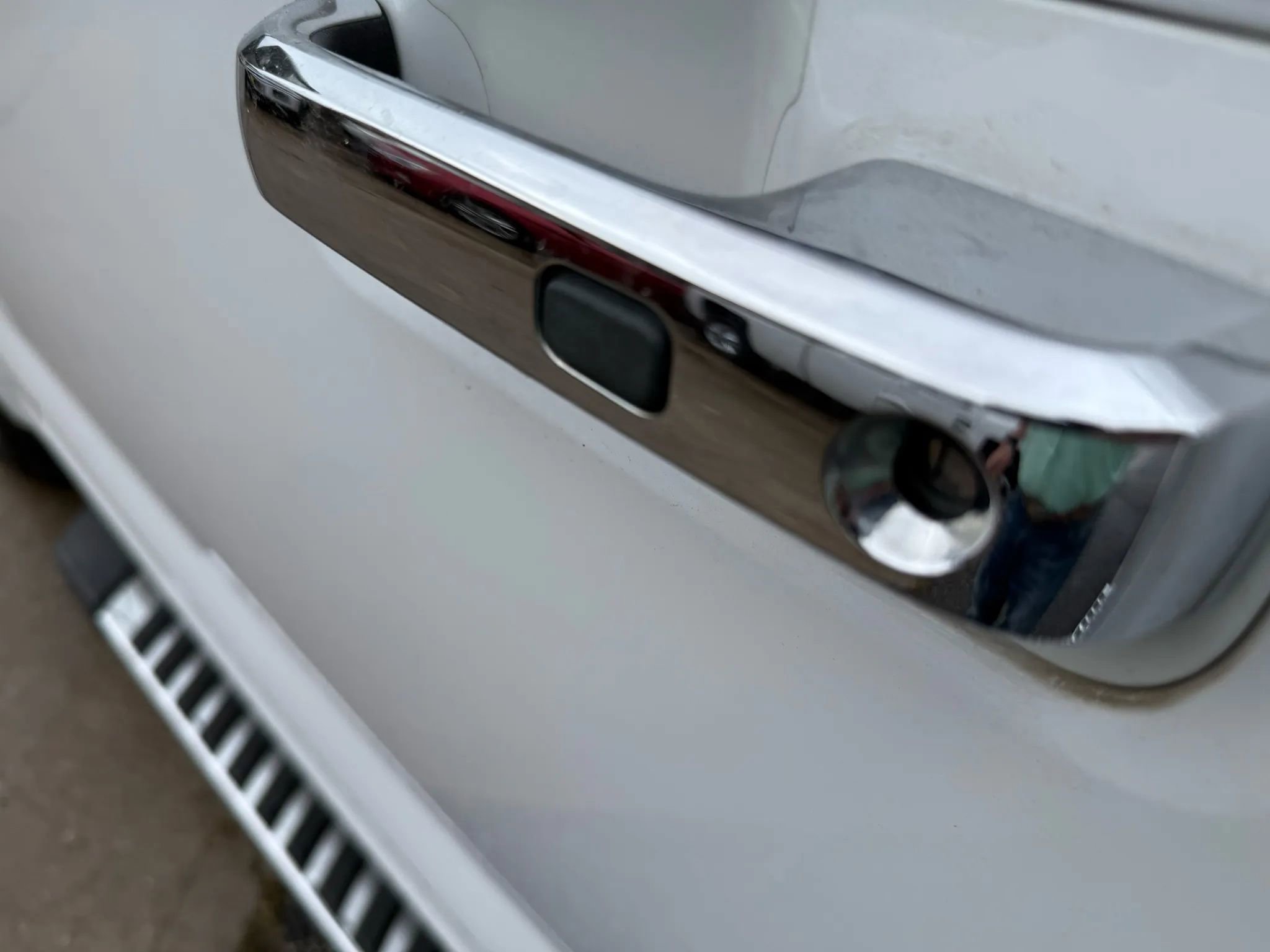 Used 2015 Ford F150 Lariat image 9