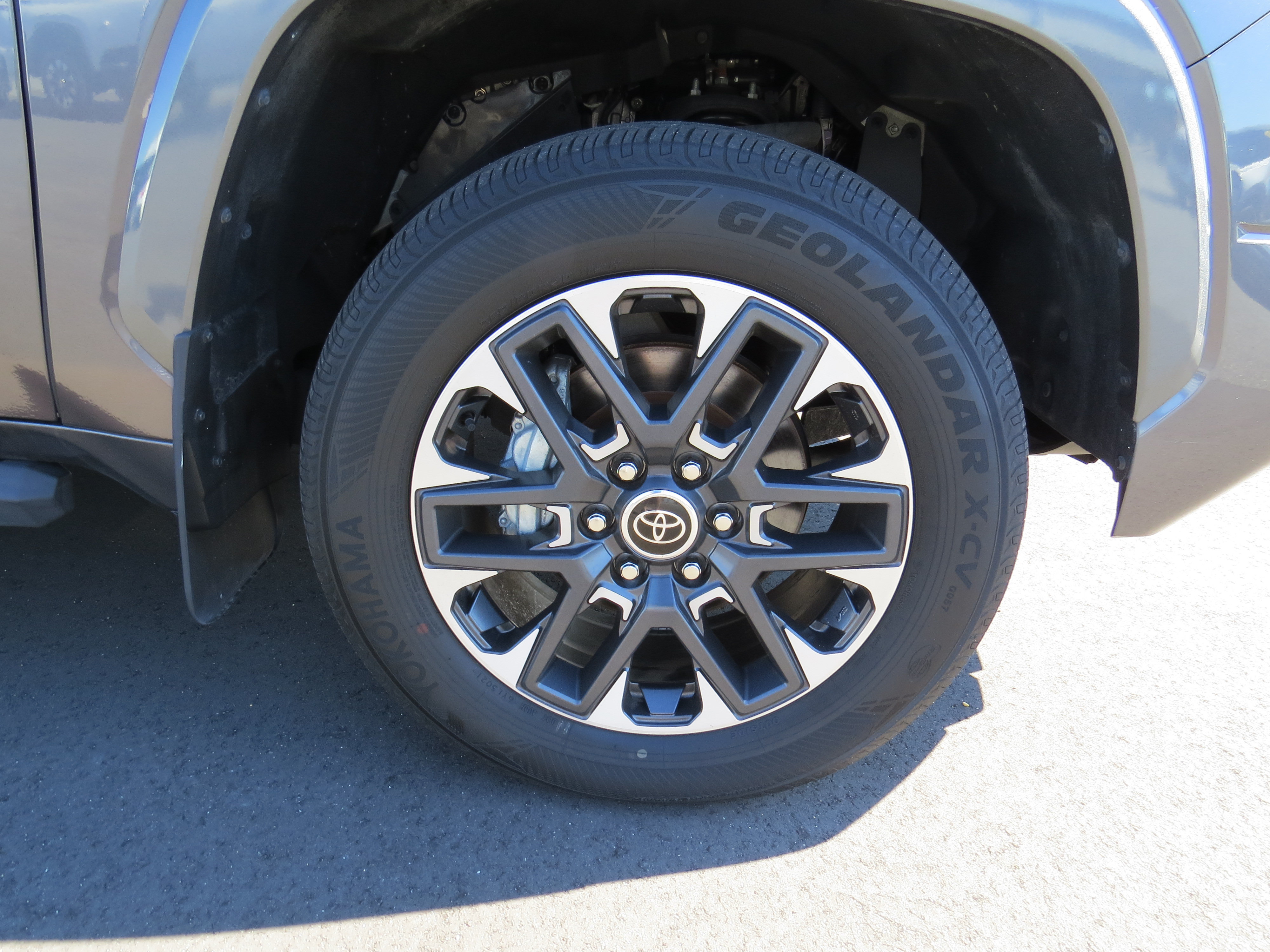Used 2023 Toyota Tundra Limited AWD/4WD image 10