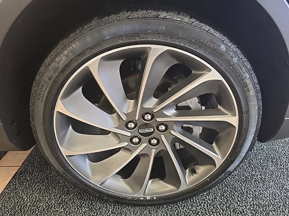 Used 2022 Lincoln Nautilus Reserve w/ Equipment Group 201A image 41