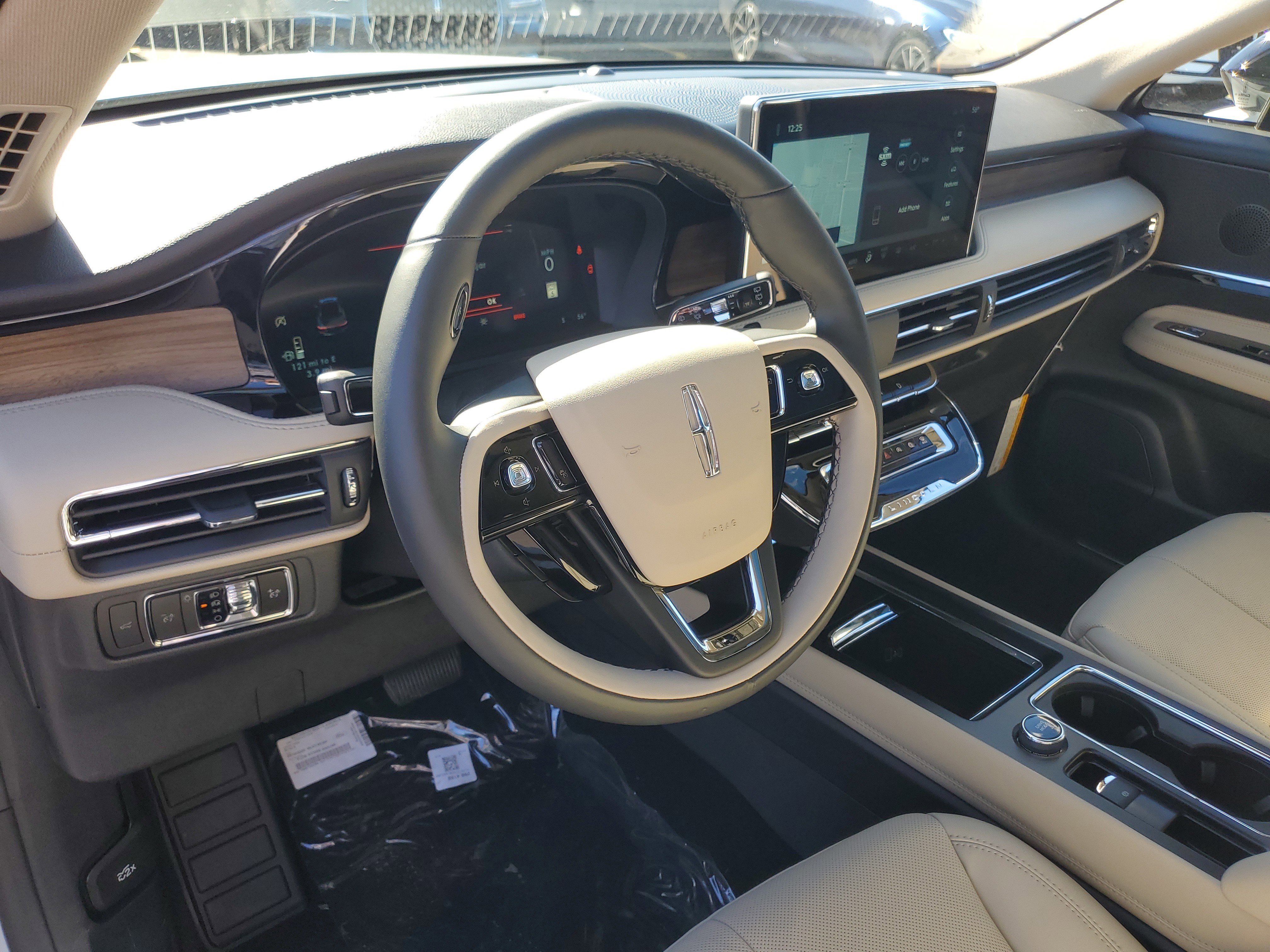 New 2026 Lincoln Corsair Reserve image 13