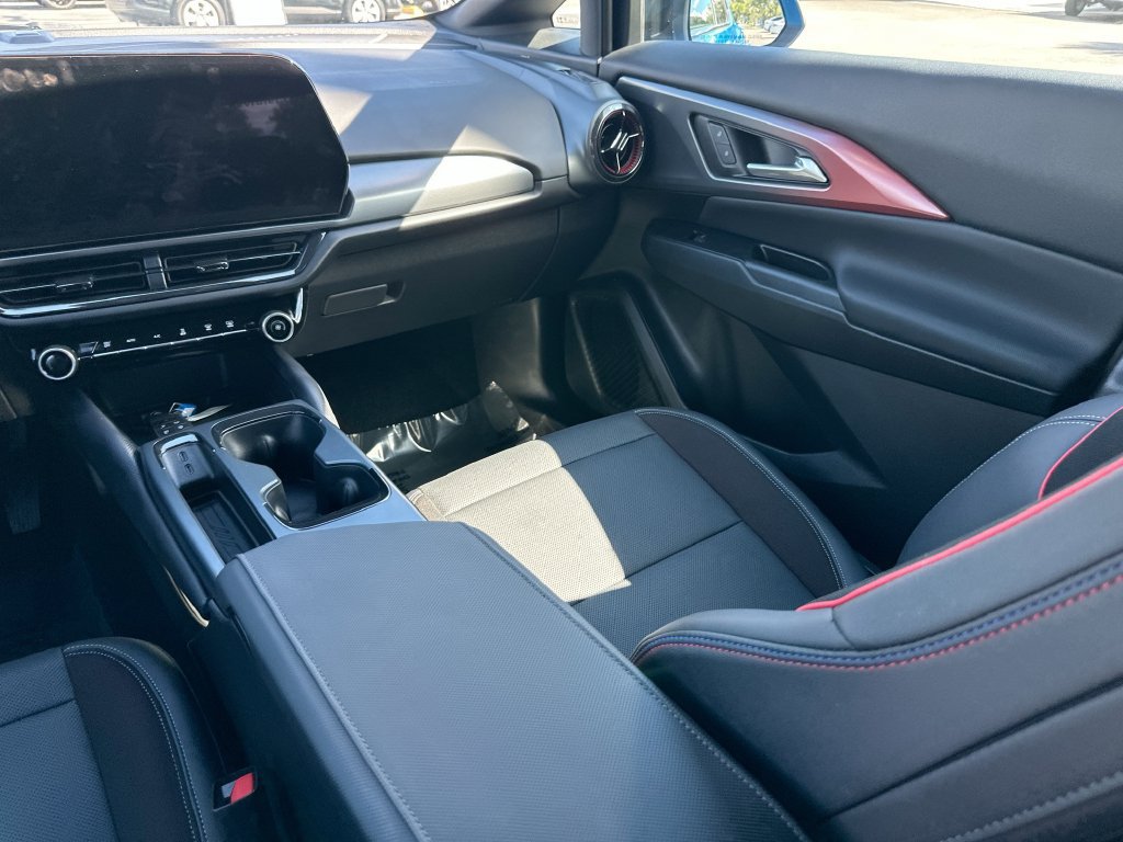 Certified 2025 Chevrolet Equinox EV RS FWD image 22