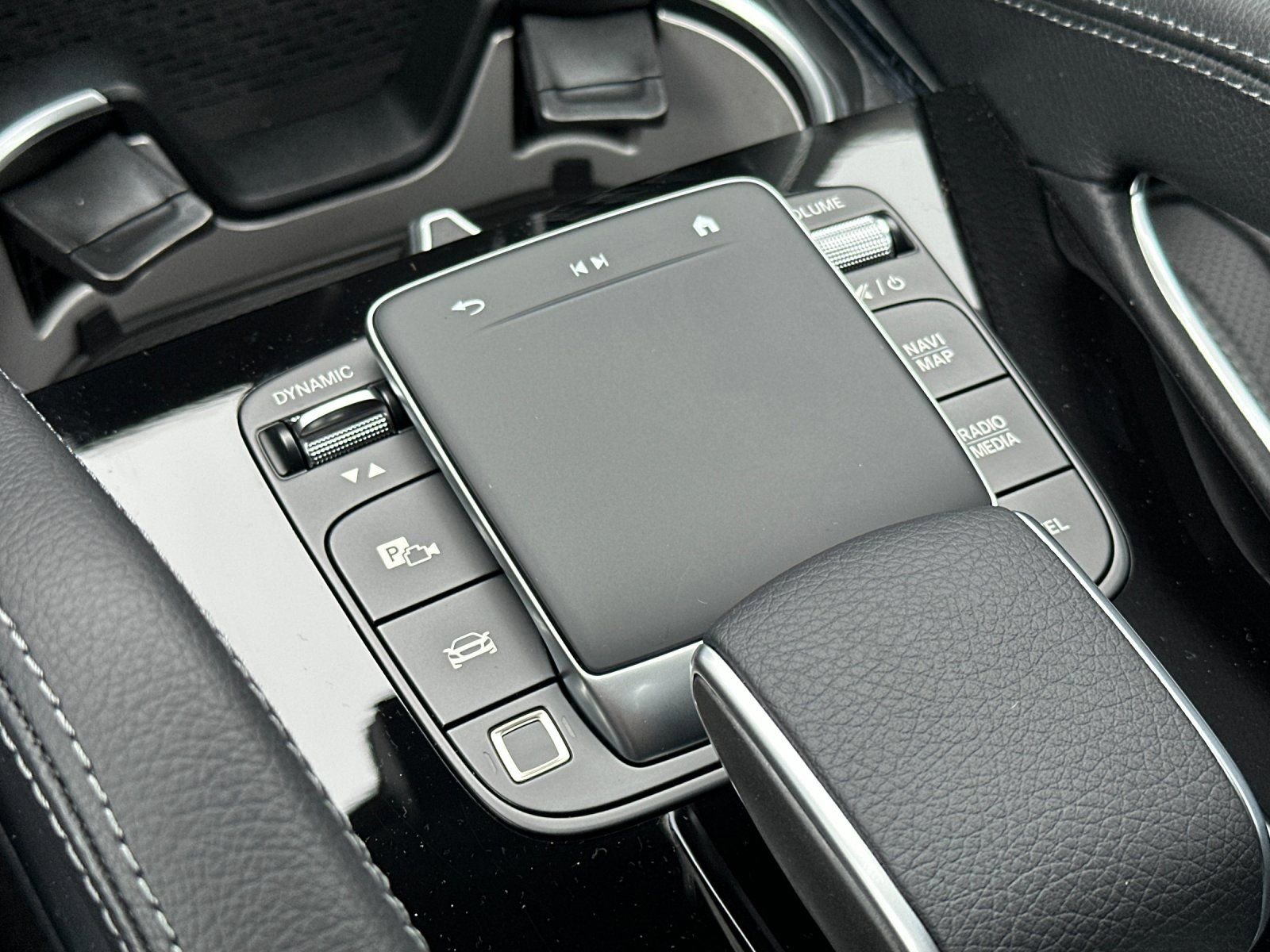 New 2026 Mercedes-Benz GLE 580 4MATIC image 21