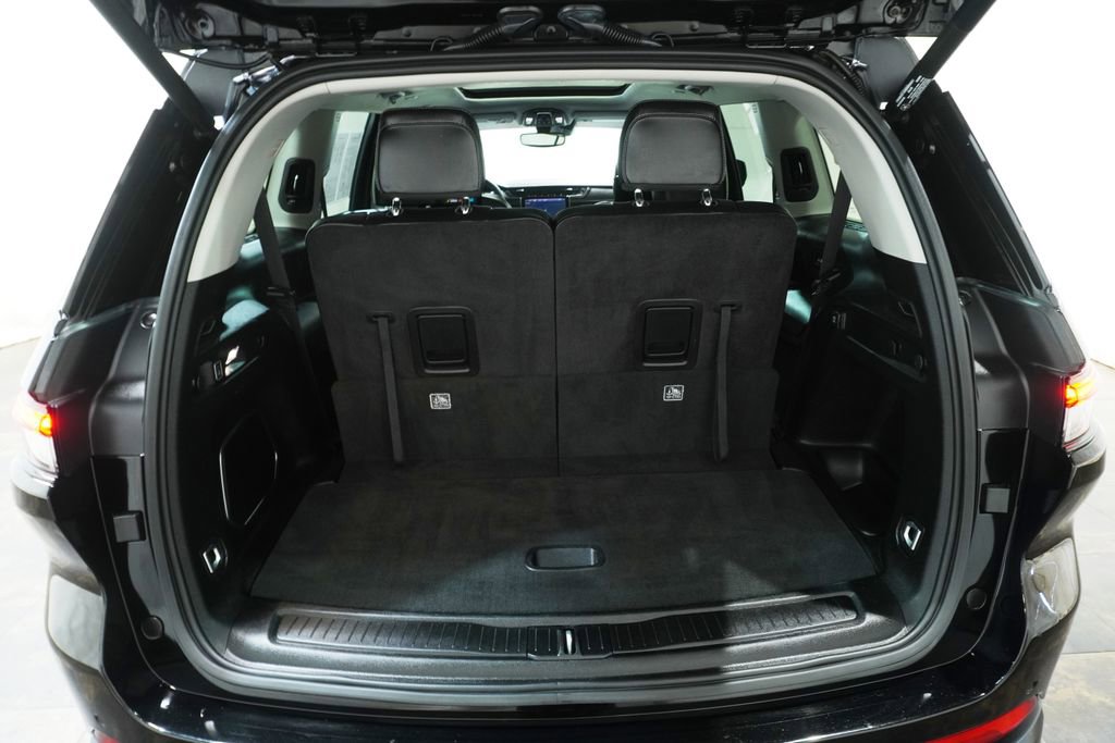 Used 2023 Jeep Grand Cherokee L Limited w/ Black Appearance Package AWD/4WD image 9