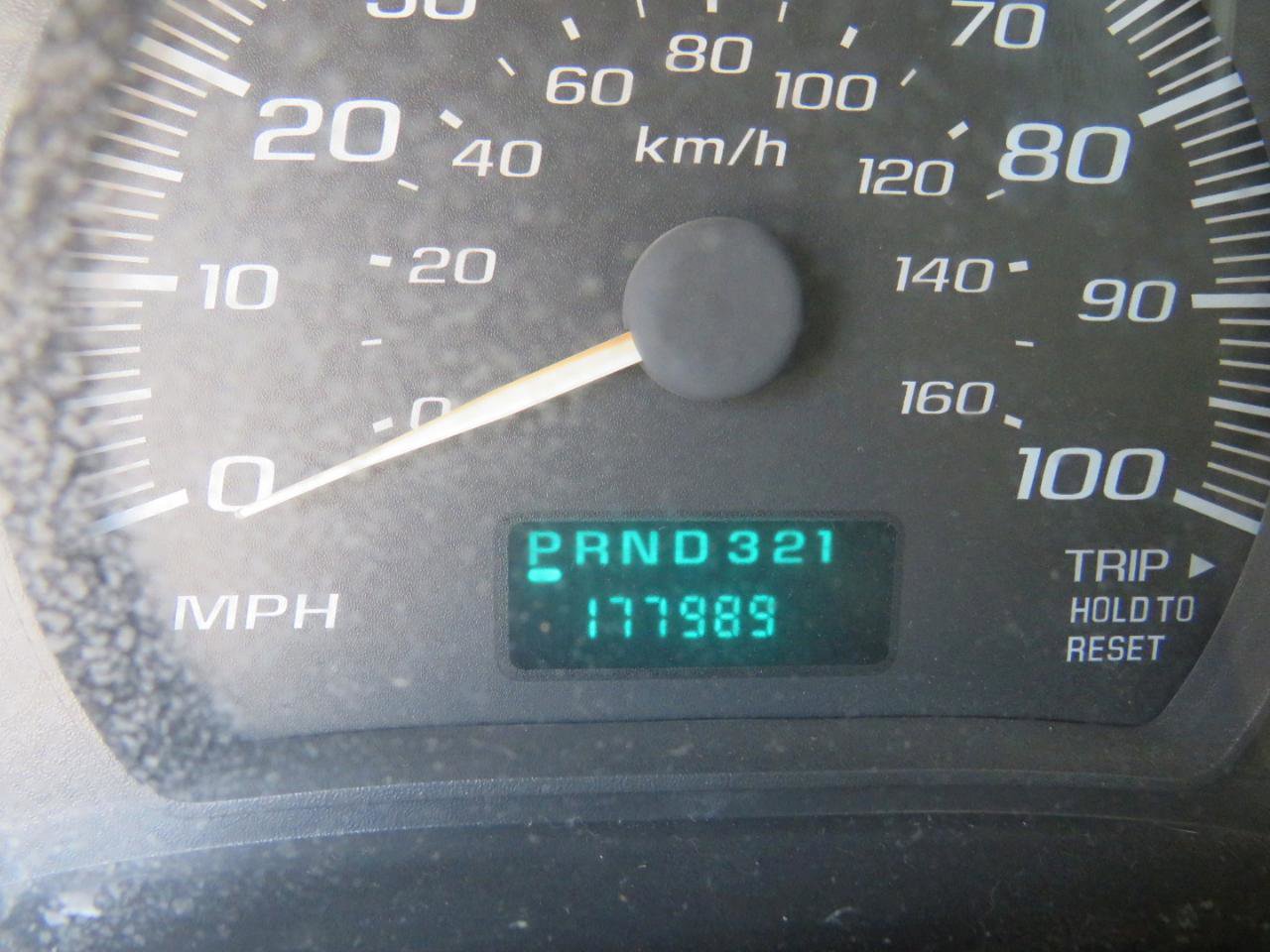 Used 2003 Chevrolet Express 2500 Passenger w/ LS Preferred Equipment Group RWD image 23