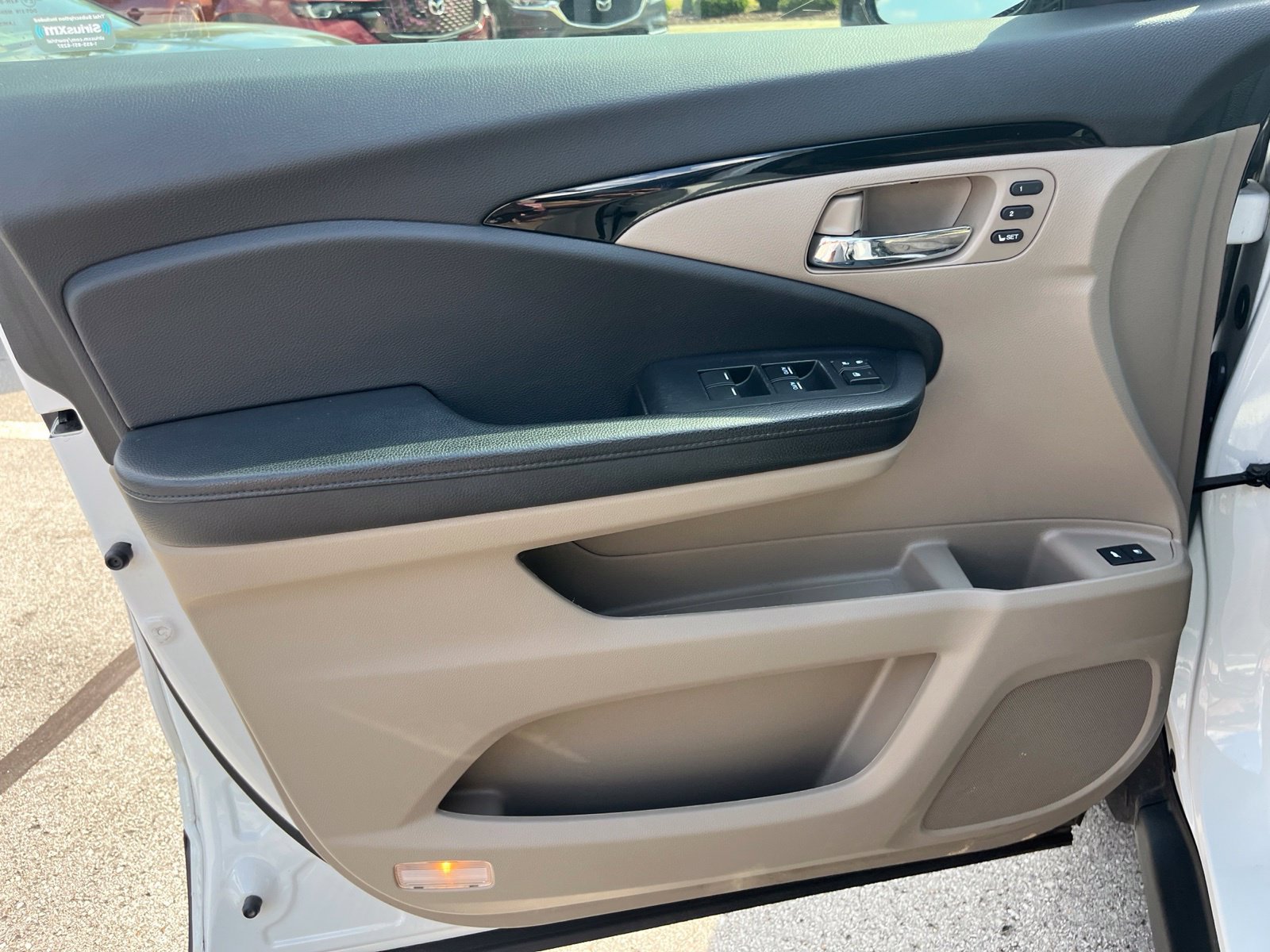 Used 2020 Honda Pilot Touring image 11