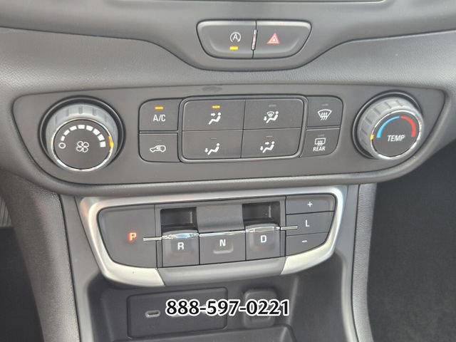 Used 2024 GMC Terrain SLE FWD image 25