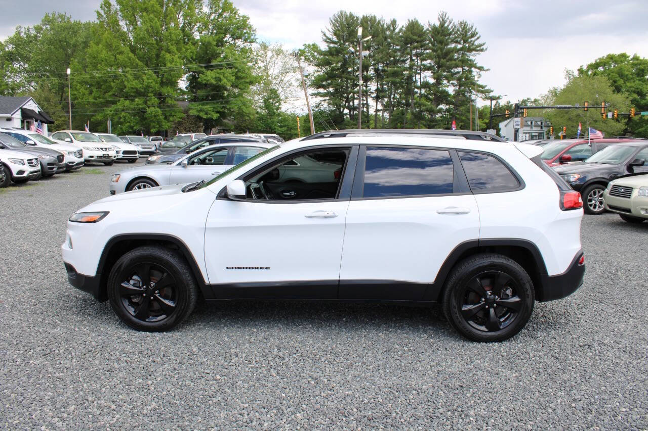 Used 2016 Jeep Cherokee High Altitude AWD/4WD image 10