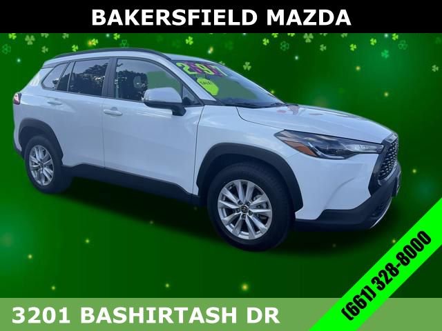 Used 2024 Toyota Corolla Cross LE image 7