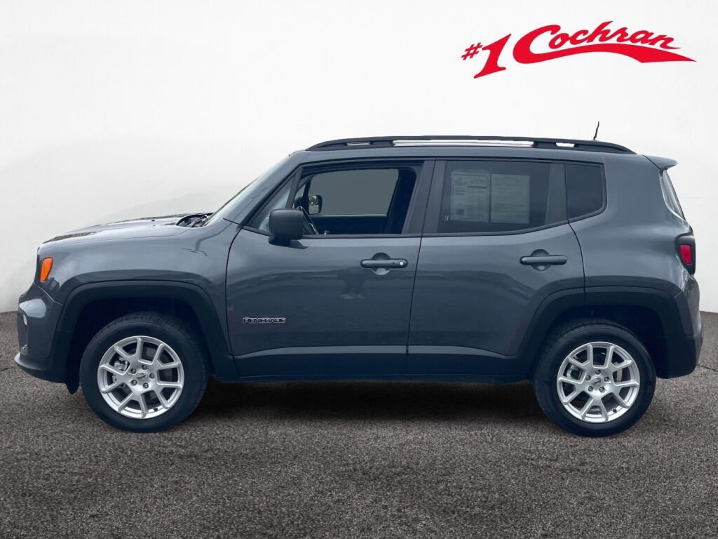 Used 2022 Jeep Renegade Latitude image 4