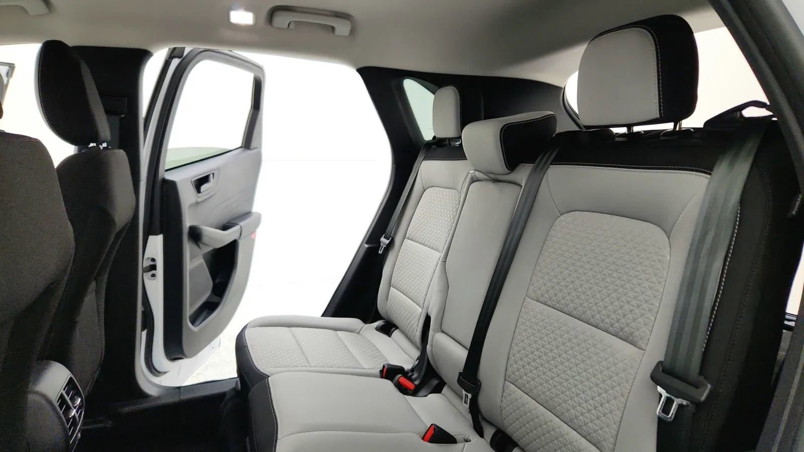 Used 2023 Ford Escape Active image 30