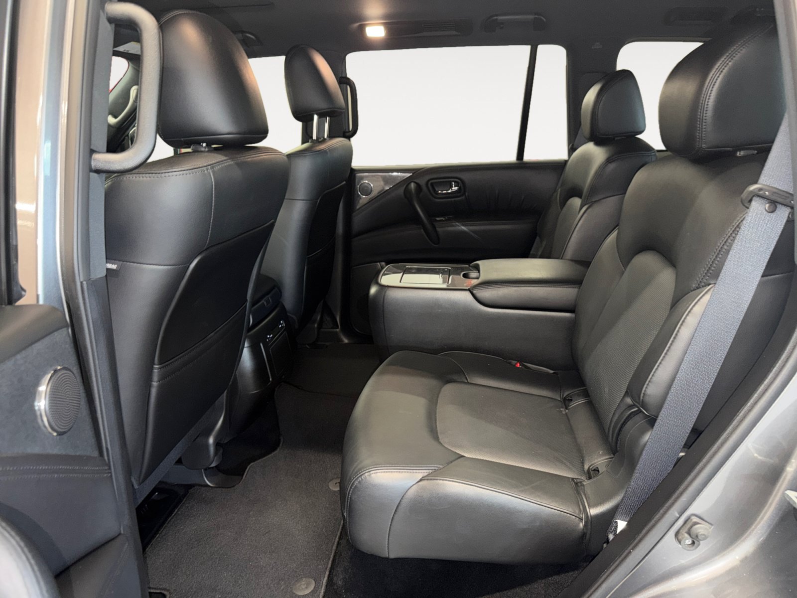 Used 2024 Nissan Armada SL w/ Midnight Edition Package RWD image 26