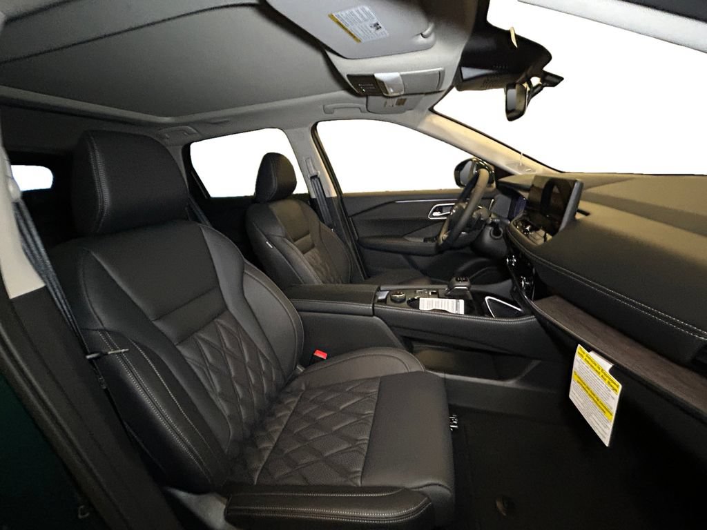 New 2026 Nissan Rogue Platinum AWD/4WD image 15