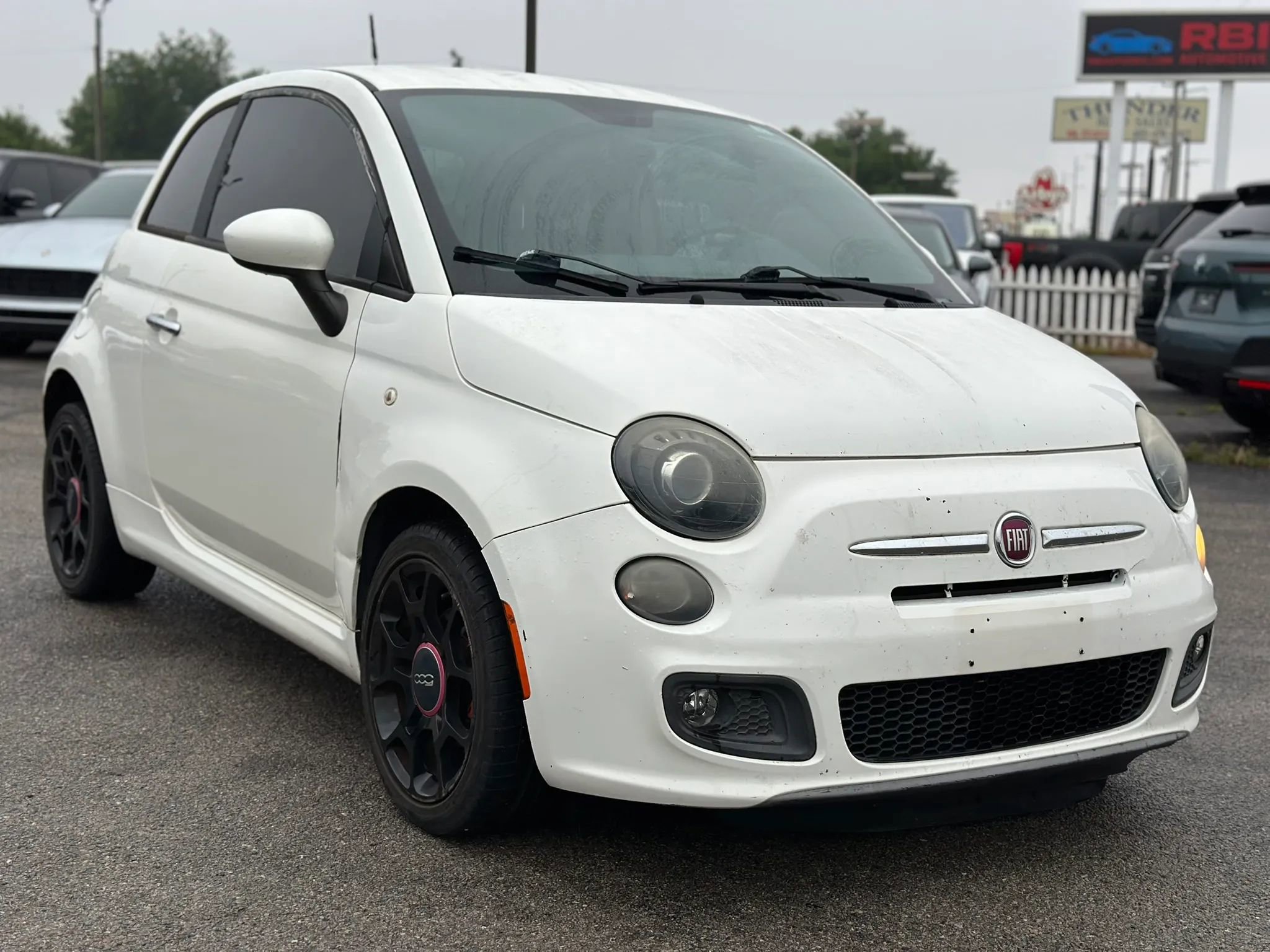 Used 2015 FIAT 500 Sport w/ Sport Appearance Group FWD image 4