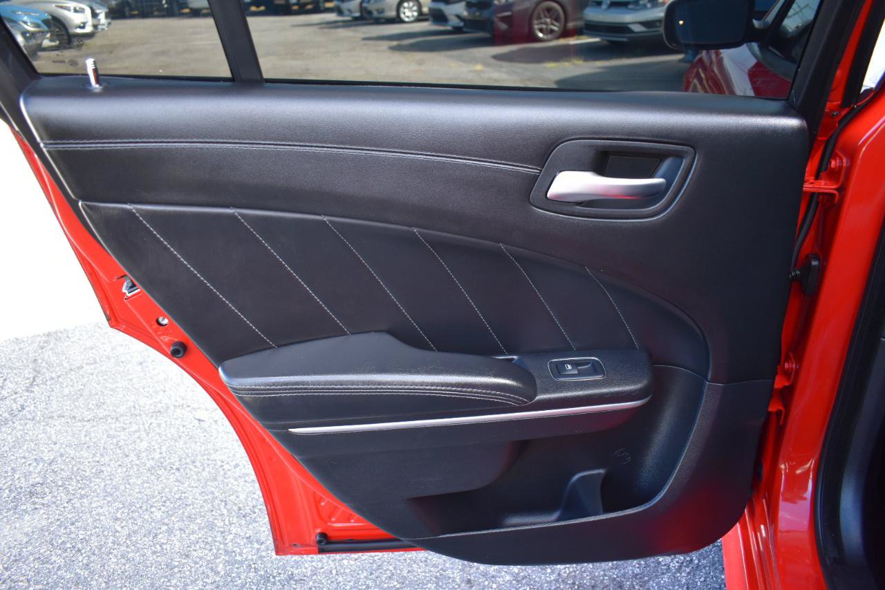 Used 2019 Dodge Charger Scat Pack w/ Dynamics Package RWD image 37